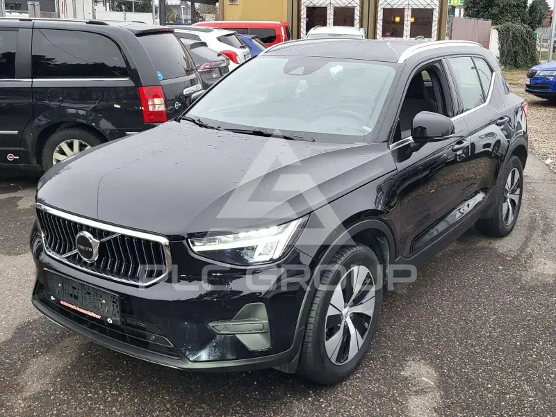 2022 Volvo XC40