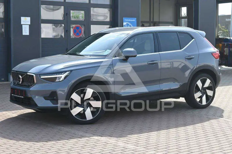 2022 Volvo XC40