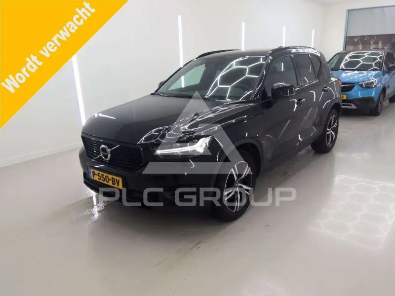 2022 Volvo XC40
