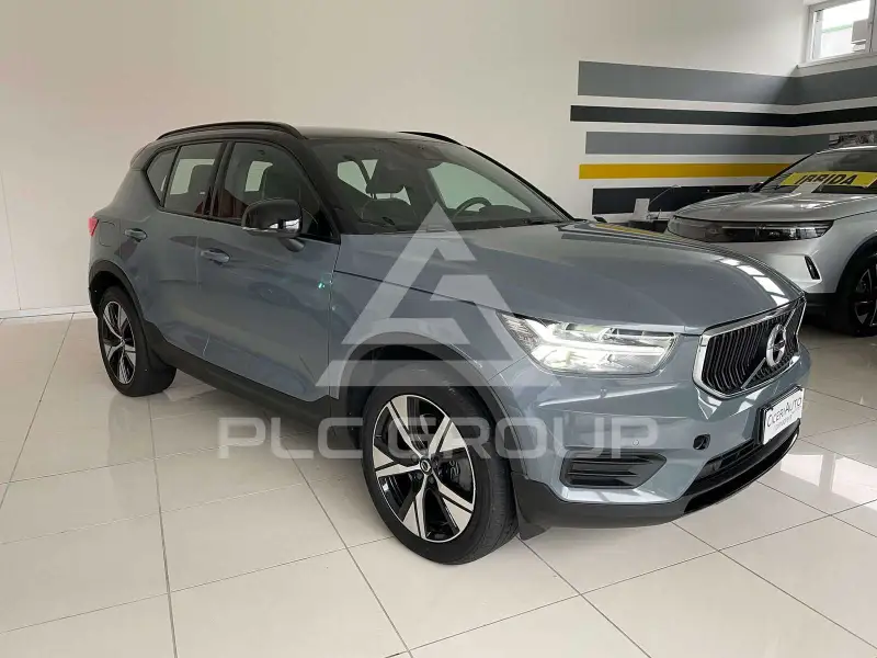 2022 Volvo XC40