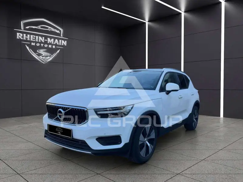 2022 Volvo XC40