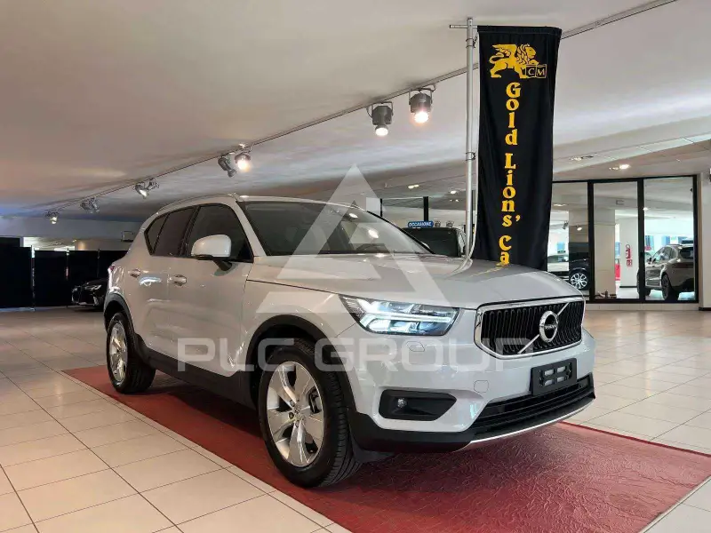 2022 Volvo XC40