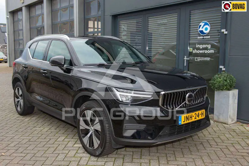 2022 Volvo XC40
