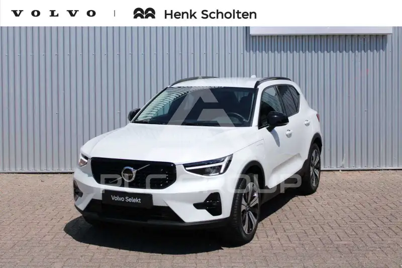 2022 Volvo XC40