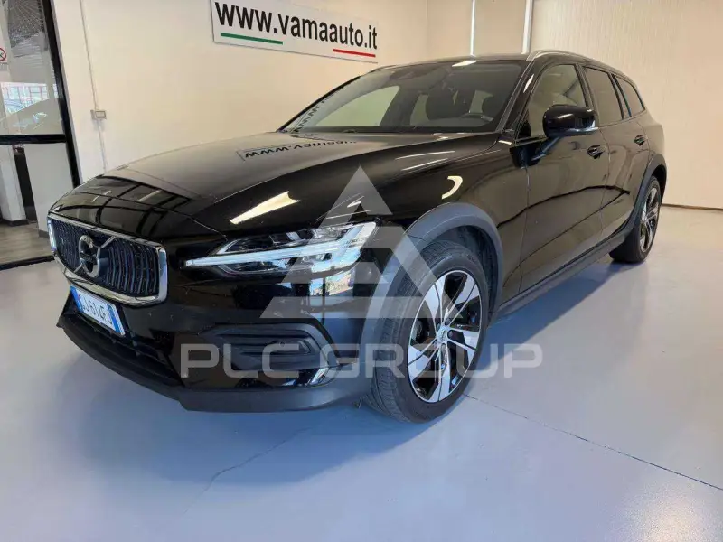 2022 Volvo V60