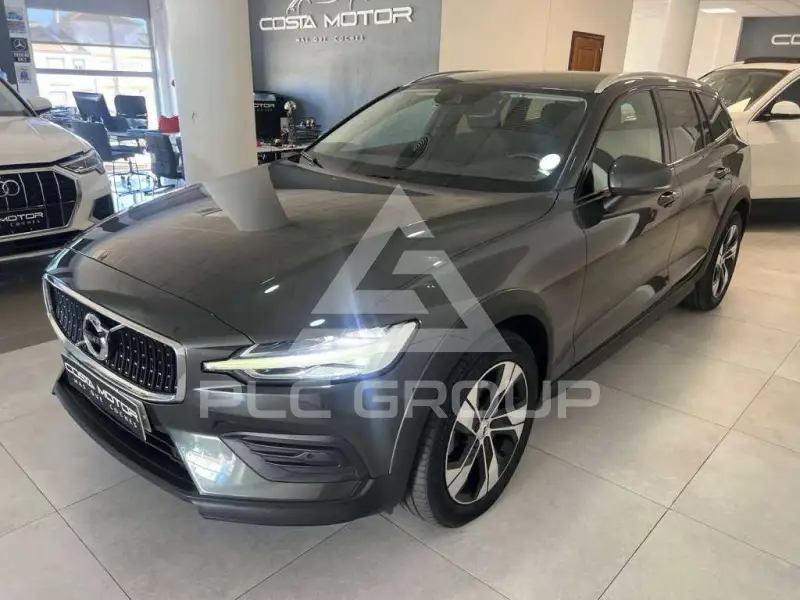 2022 Volvo V60