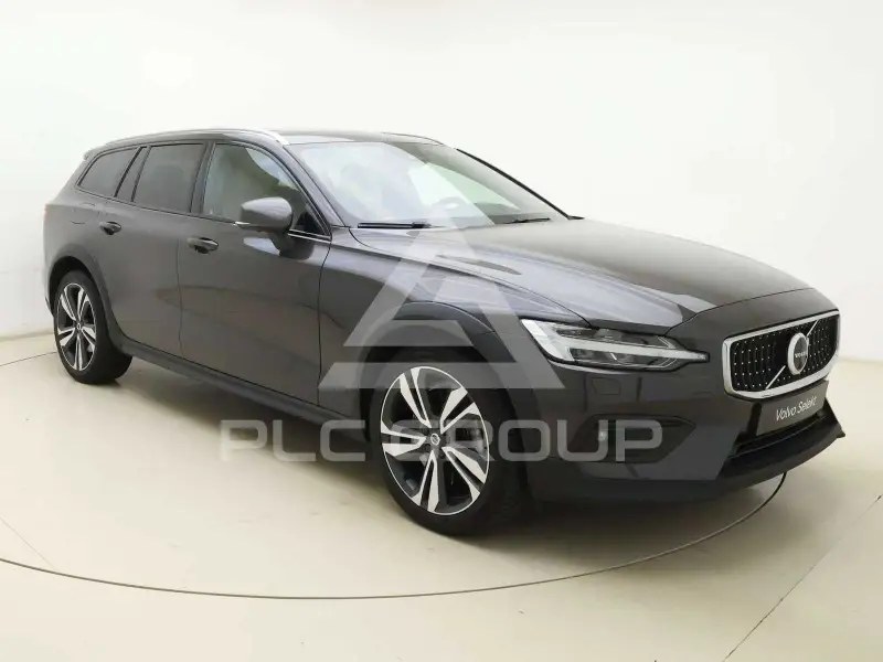 2022 Volvo V60