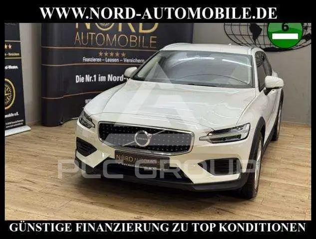 2022 Volvo V60