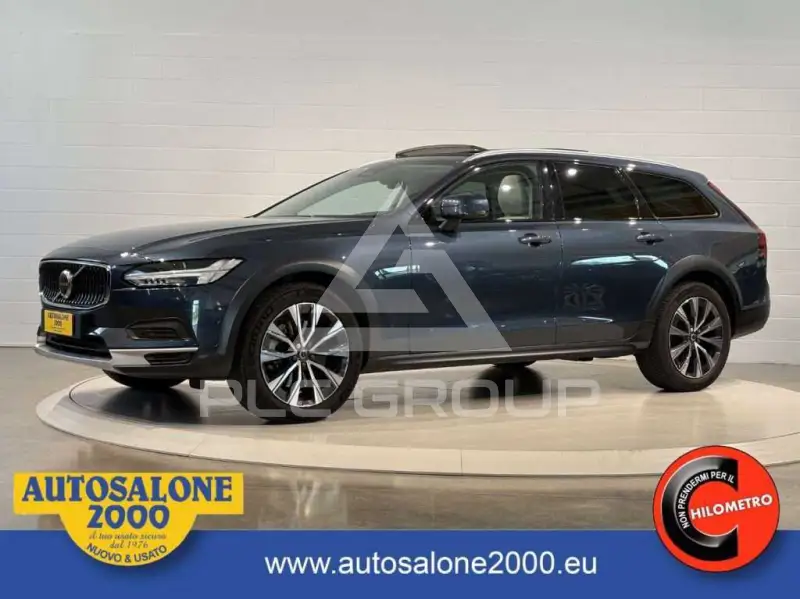 2022 Volvo V90