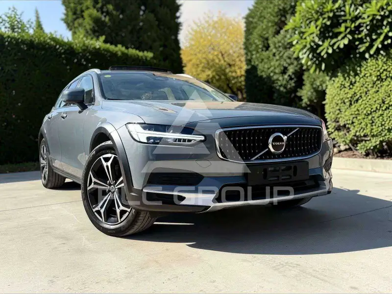 2022 Volvo V90