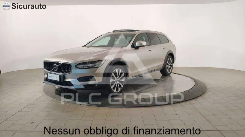 2022 Volvo V90