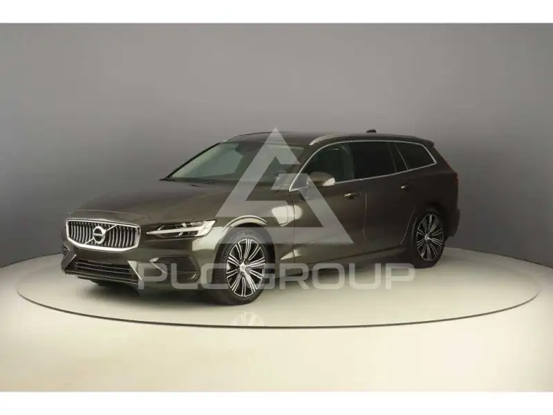 2022 Volvo V60