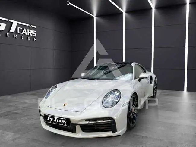 2022 Porsche Carrera