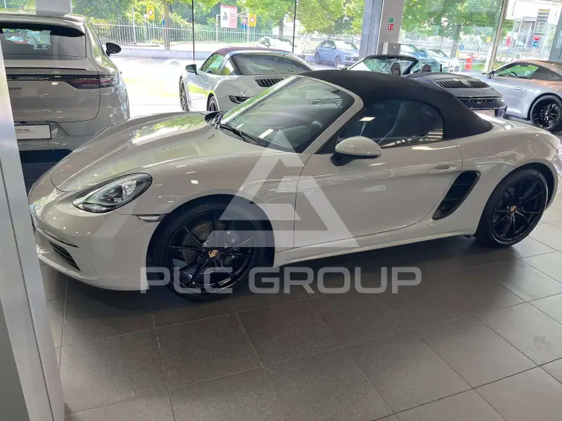 2022 Porsche 718