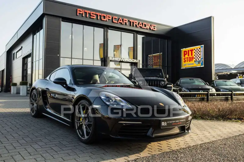 2022 Porsche 718
