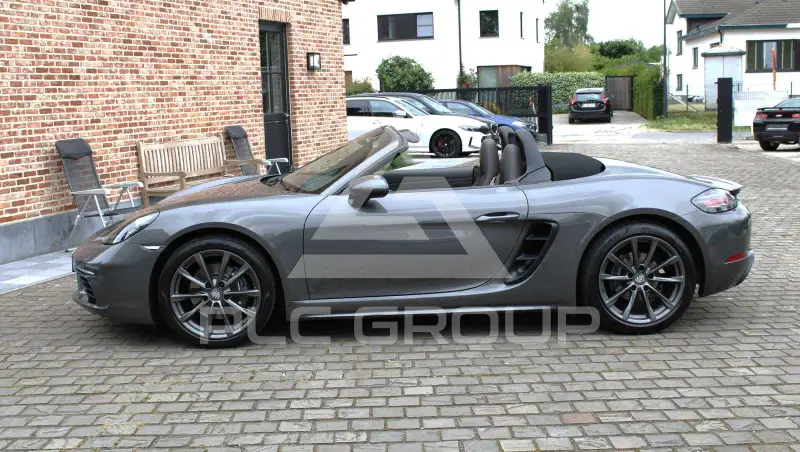 2022 Porsche 718
