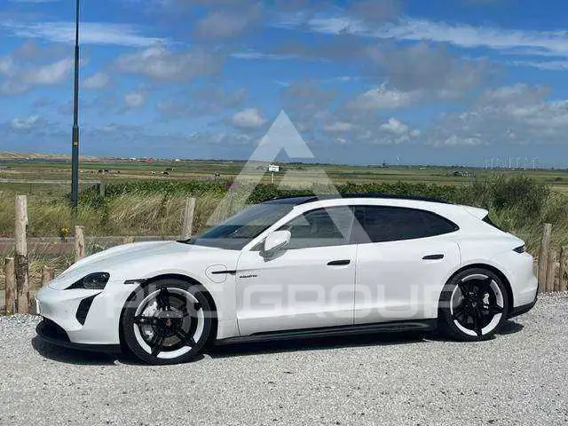 2022 Porsche Taycan