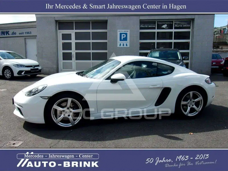 2022 Porsche Cayman