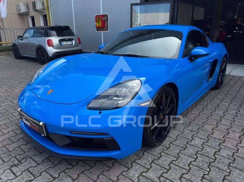 2022 Porsche Cayman