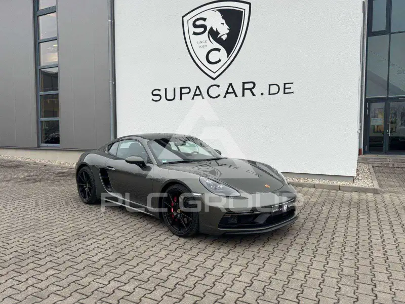 2022 Porsche Cayman