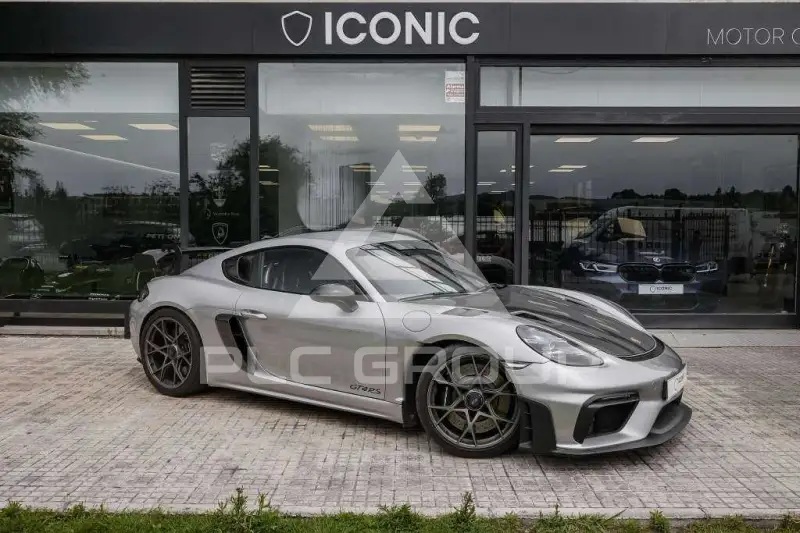 2022 Porsche Cayman