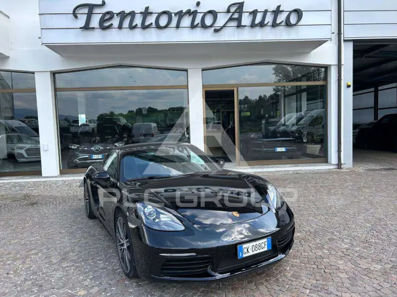 2022 Porsche Cayman