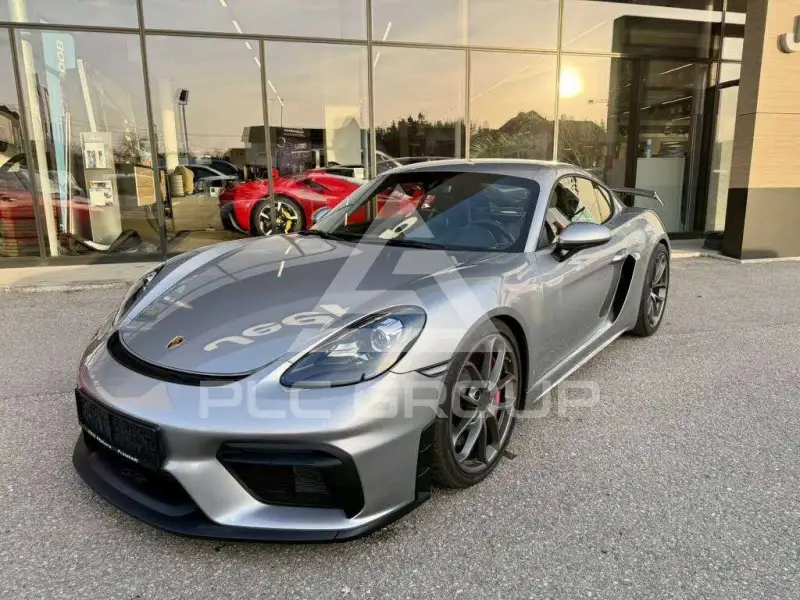 2022 Porsche Cayman