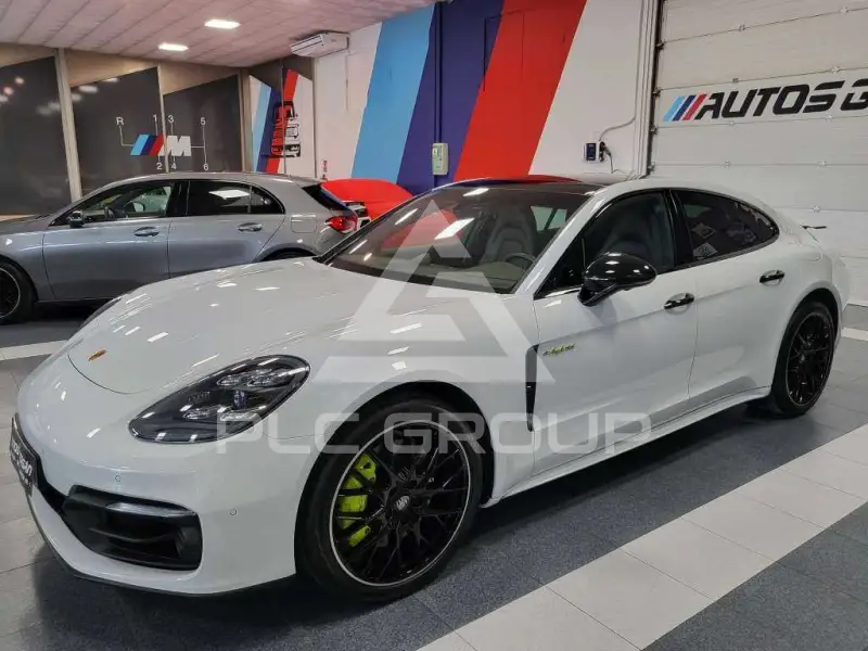 2022 Porsche Panamera