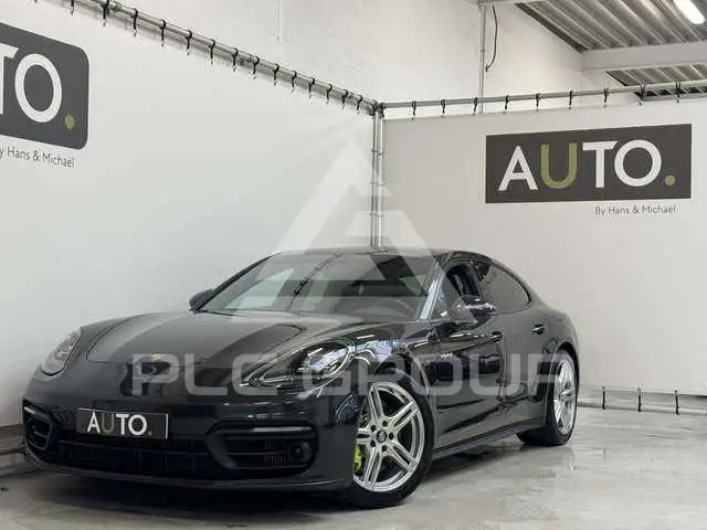 2022 Porsche Panamera