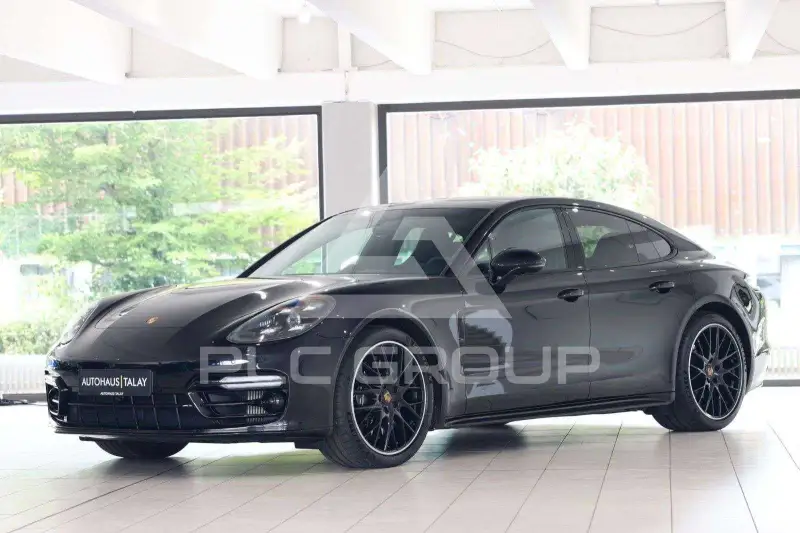 2022 Porsche Panamera