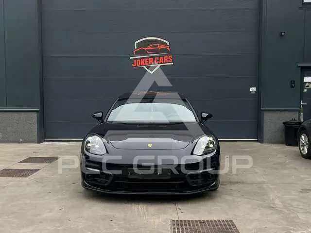 2022 Porsche Panamera