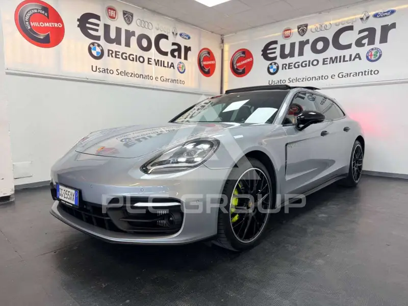 2022 Porsche Panamera