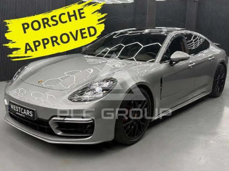 2022 Porsche Panamera
