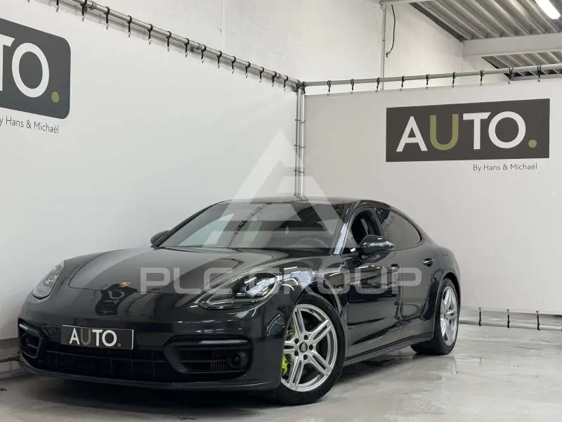 2022 Porsche Panamera