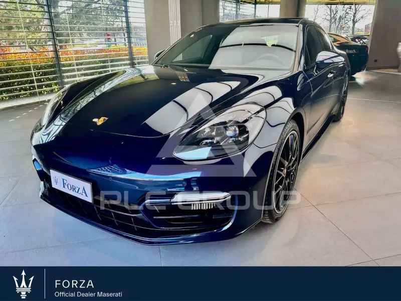 2022 Porsche Panamera