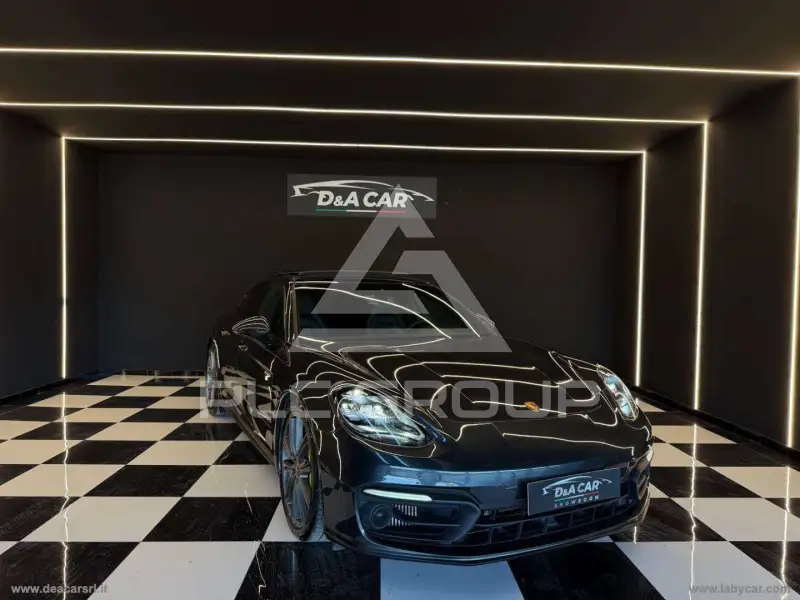 2022 Porsche Panamera