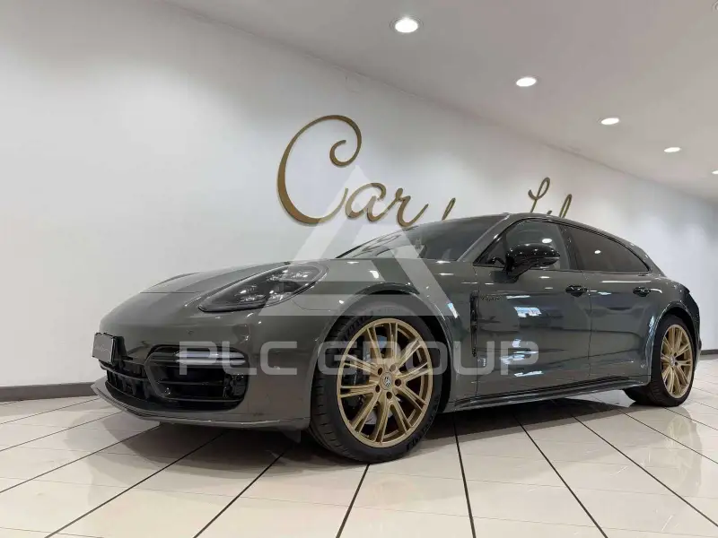 2022 Porsche Panamera