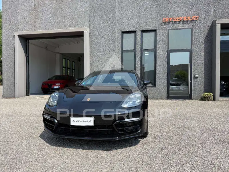 2022 Porsche Panamera