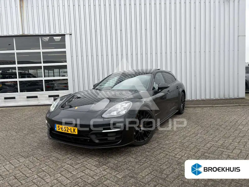 2022 Porsche Panamera