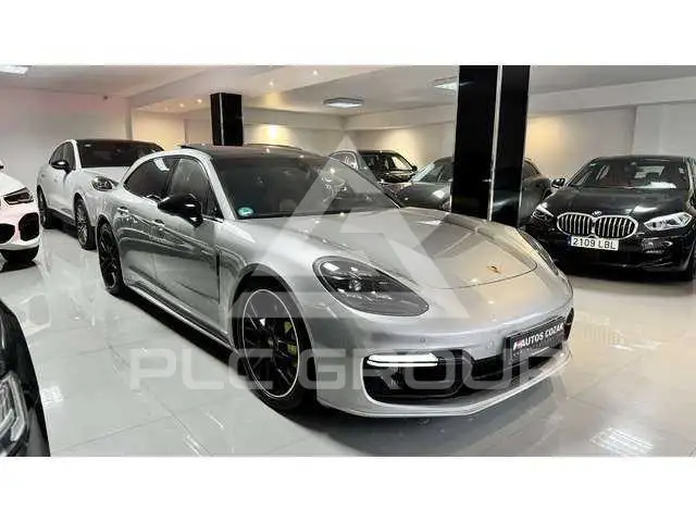 2022 Porsche Panamera