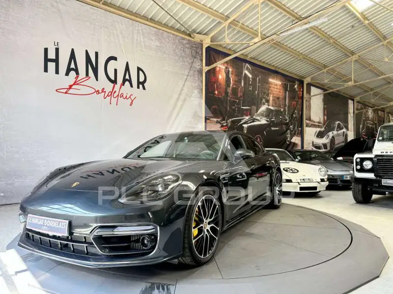 2022 Porsche Panamera