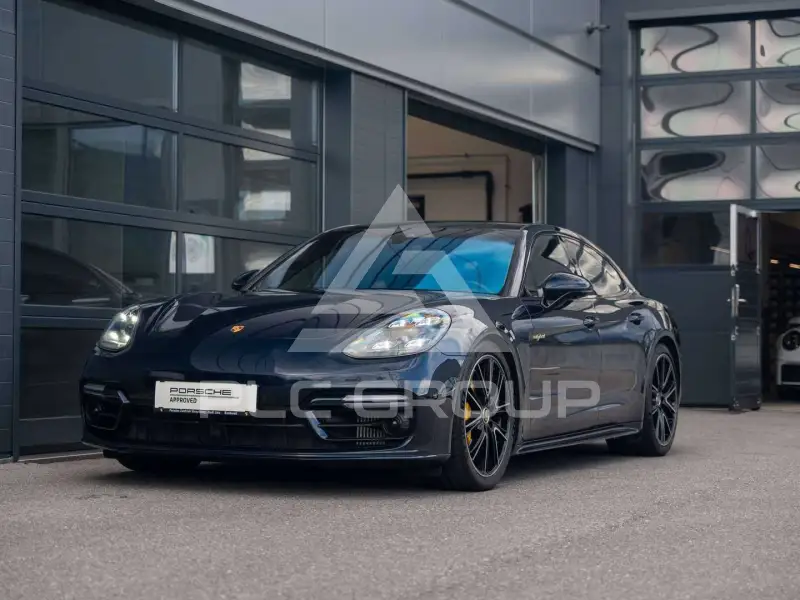 2022 Porsche Panamera