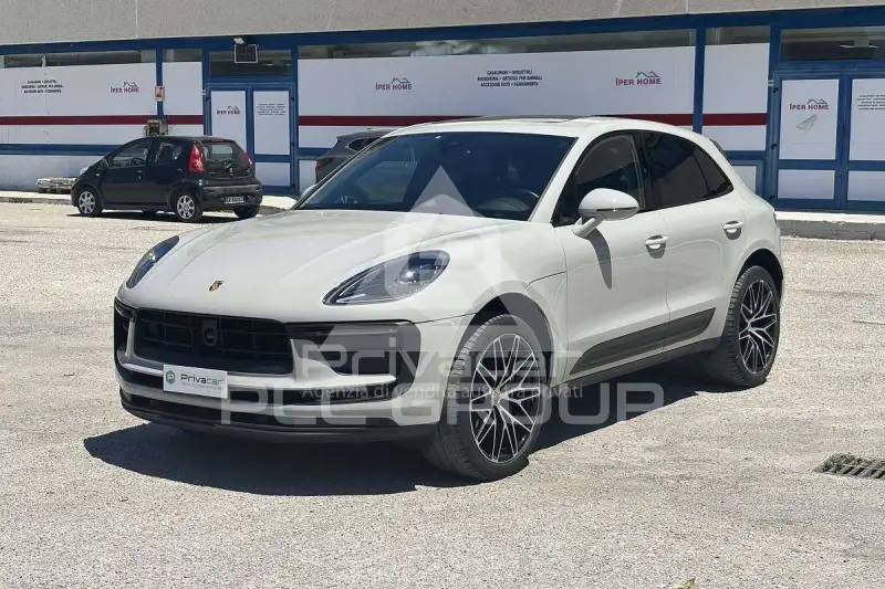 2022 Porsche MACAN