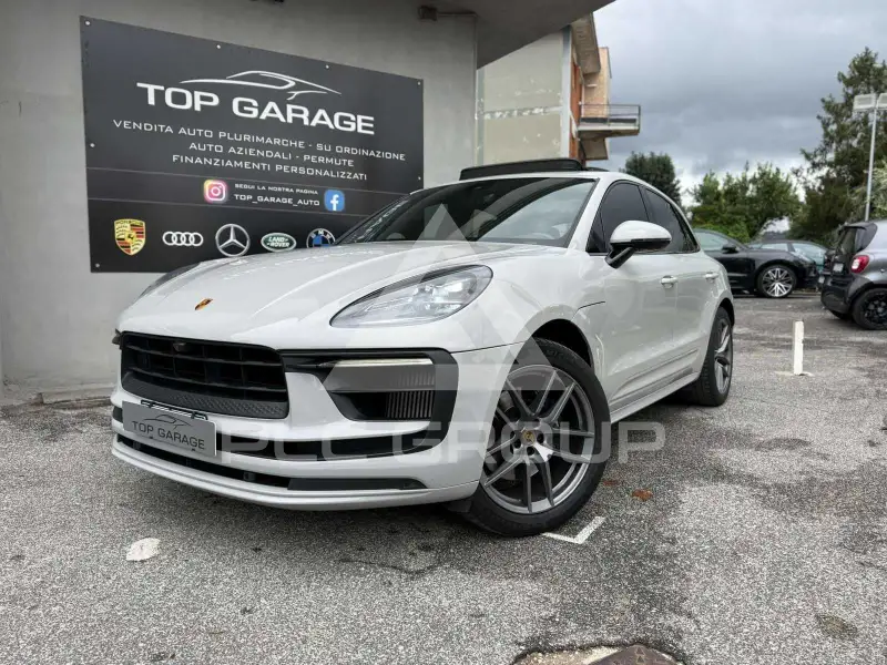 2022 Porsche MACAN