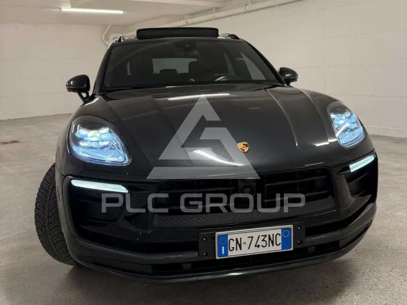 2022 Porsche MACAN