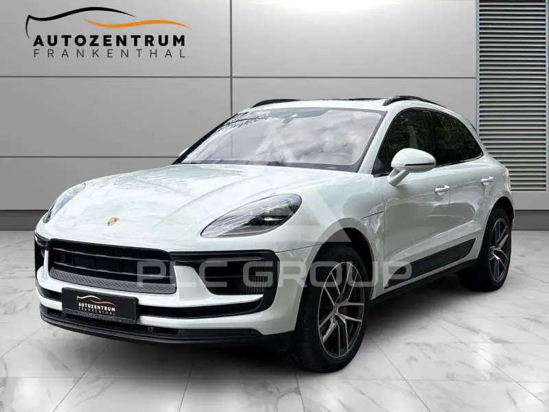 2022 Porsche MACAN