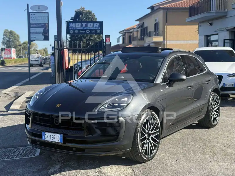 2022 Porsche MACAN