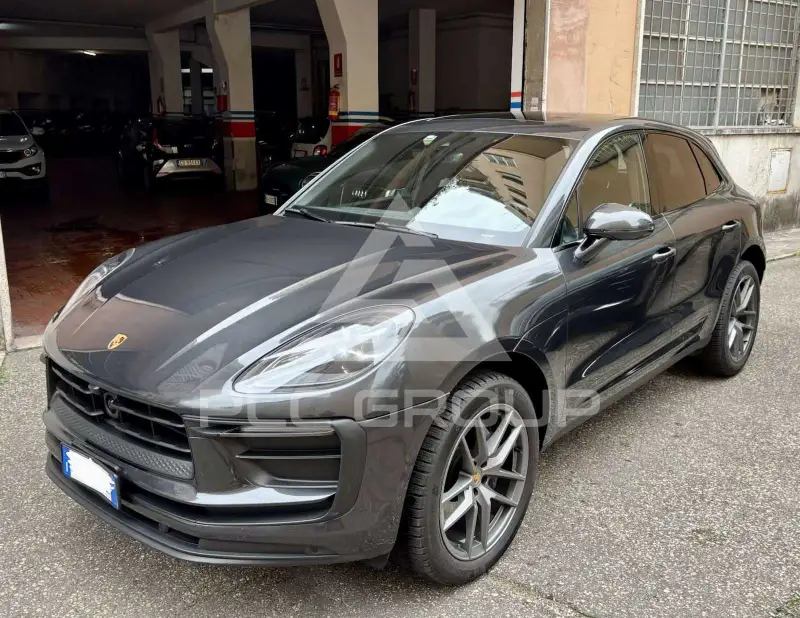 2022 Porsche MACAN