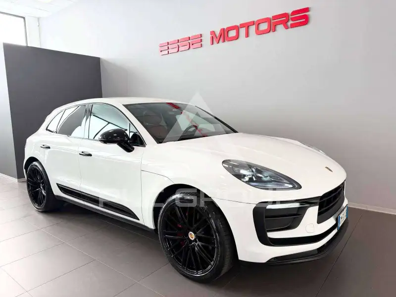 2022 Porsche MACAN