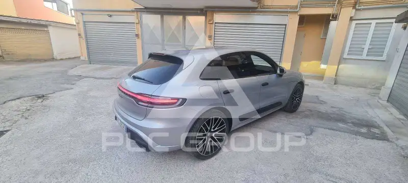 2022 Porsche MACAN